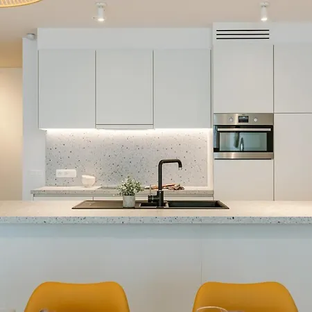Huswell - Lovely New Close To The Sea Apartment